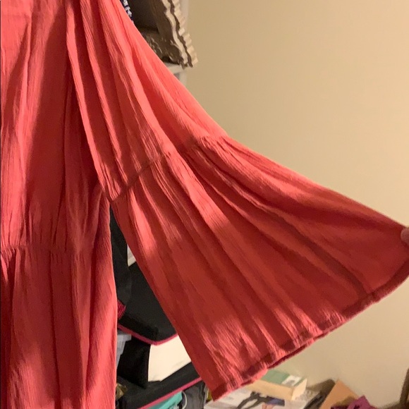 Flowy, thin pink dress - Picture 3 of 3